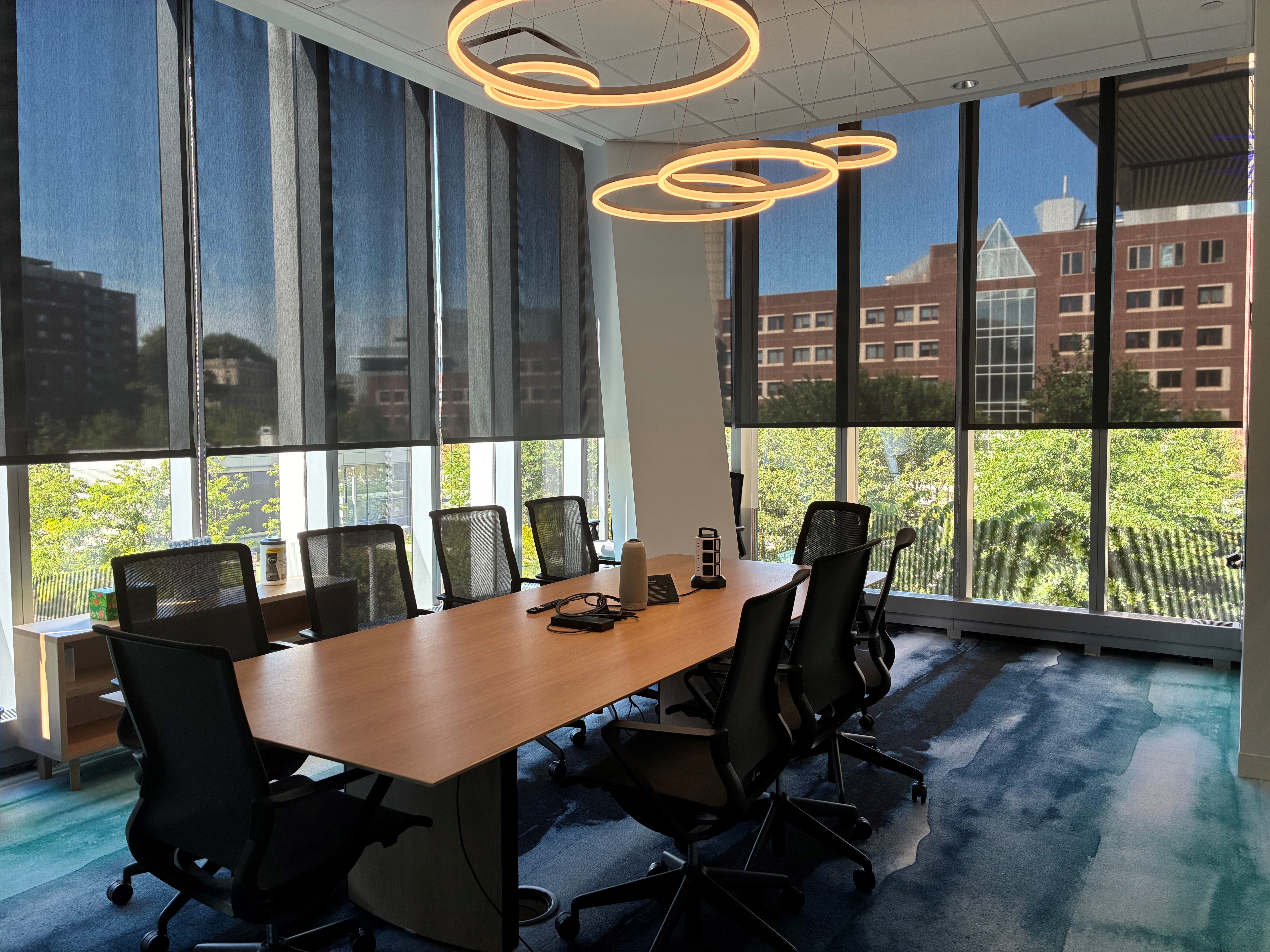 a woman mentoring other entrepreneurs at a Bayer co.lab healthcare innovation lab